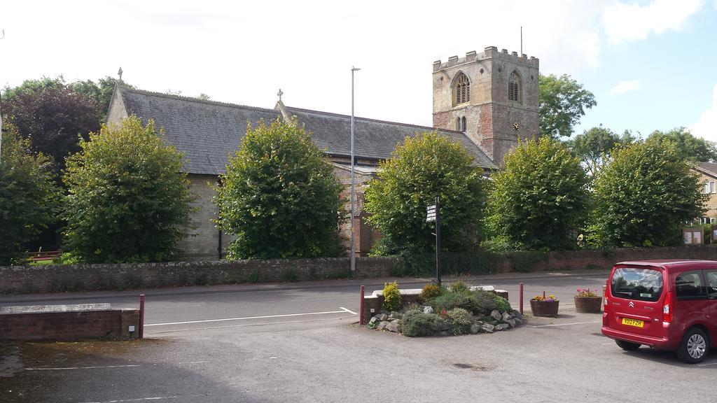 Donegal Church View Close To Chaple St Leonards Чапъл Сейнт Лионардс Екстериор снимка